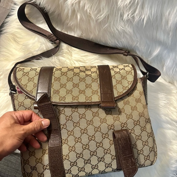 Gucci monogram medium size messenger bag unisex style - Picture 3 of 8